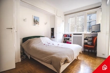 Appartement à vendre<span></span>5 pièces<span></span>2 à 3 chambres<span></span>103 m²<span></span>Paris 16 ème / Boulevard Murat<span></span>1 140 000 euros