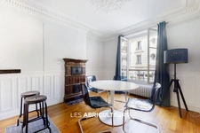 Appartement<span></span>2/3 pièces<span></span>61 m²<span></span>Paris 6