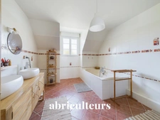 AMILLY<span></span>MAISON<span></span>6 PIÈCES <span></span>4 CHAMBRES<span></span>168 M2<span></span>298.500 €