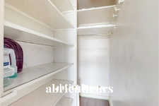 PARIS 15 / SAINT LAMBERT CONVENTION<span></span>STUDIO AVEC BALCON<span></span>1 PIECE<span></span>24 M2<span></span>290.000 €