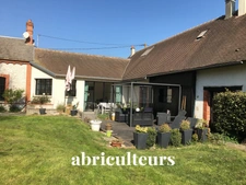 VILLEMOUTIERS / PROCHE MONTARGIS<span></span>MAISON LONGERE RENOVEE<span></span>8 PIECES<span></span>5 CHAMBRES<span></span>360 M2<span></span>375.000 €