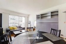 Studio<span></span>32 m² avec balcon<span></span>Paris 15