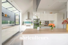 LA MEMBROLLE SUR CHOISILLE / TOURS<span></span>MAISON OSSATURE BOIS AVEC PISCINE<span></span>6 PIECES<span></span>4 CHAMBRES<span></span>1 BUREAU<span></span>170 M2<span></span>700.000 €