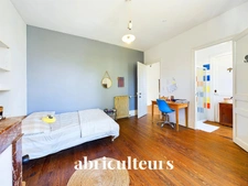 MONTARGIS CENTRE<span></span>MAISON<span></span>8 PIECES<span></span>5/6 CHAMBRES<span></span>210 M2<span></span>309000 €