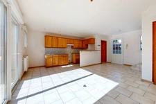 Maison d'environ 127 m2 entre Senlis et Chantilly avec un petit Jardin