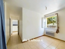 JOLIE MAISON FAMILIALE T4 ET SON T2 INDEPENDANT DE 156M² AU TOTAL<span></span>PERLE RARE- MARSEILLE BEAUMONT 13012