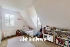 AUMONT-EN-HALATTE - MAISON - 5 PIÈCES - 3 CHAMBRES - 110 M2 - 490.000 €