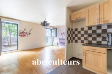 ASNIERES SUR SEINE / GRESILLONS<span></span>APPARTEMENT TERRASSE JARIDN<span></span>2 PIECES<span></span>1 CHAMBRE<span></span>44 M2<span></span>265.000 €