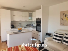 Appartement - Villepreux (Villa Lisa) - 68 m² - 3 pièces - Dernier étage avec balcon, cave et box  fermé