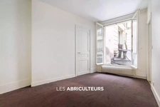 PARIS 1<span></span>APPARTEMENT<span></span>3 PIÈCES<span></span>2 CHAMBRES<span></span> 53,61 M²<span></span>645 000 €
