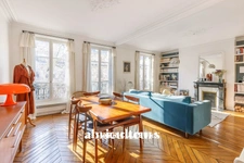 PARIS 10 - APPARTEMENT - 2 PIÈCES - 1 CHAMBRE -  59,03 M² -  600 000 €