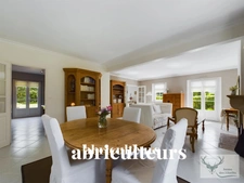 SENLIS - MAISON - 5 PIÈCES - 4 CHAMBRES - 151 M2 - 645.000 €