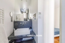 PARIS 10<span></span>APPARTEMENT<span></span>2 PIÈCES<span></span>1 CHAMBRE<span></span> 59,03 M²<span></span> 600 000 €