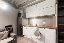 Duplex<span></span>21 m²<span></span>1 chambre<span></span>Paris 1