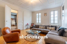 COGNAC / CENTRE-VILLE<span></span>MAISON DE VILLE AVEC TERRAIN DE 467 M2- 8 PIECES<span></span>5 CHAMBRES <span></span>230 M2<span></span>435.000€