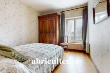 THIMORY<span></span>MAISON / APPARTEMENTS<span></span>8 PIÈCES <span></span>5 CHAMBRES<span></span>164 M2<span></span>132.500 €