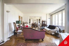 Appartement à vendre<span></span>5 pièces<span></span>2 à 3 chambres<span></span>103 m²<span></span>Paris 16 ème / Boulevard Murat<span></span>1 140 000 euros