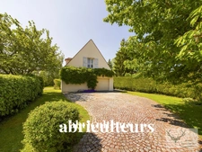 SENLIS - MAISON - 5 PIÈCES - 4 CHAMBRES - 151 M2 - 645.000 €