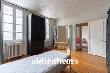 COGNAC / CENTRE-VILLE - MAISON DE VILLE AVEC TERRAIN DE 467 M2- 8 PIECES - 5 CHAMBRES  - 230 M2 - 435.000€