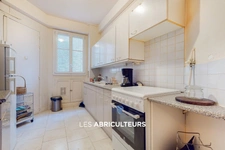 Appartement 4 pièces<span></span>3 chambres<span></span>92 m²<span></span>Paris 15/Necker