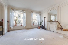 PARIS 15 - PLACE DE BRETEUIL - 5  PIECES - 146 m²