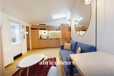 Coup de cœur<span></span>2 pièces de 38 m²<span></span>Lumineux et calme absolu avec balcon<span></span>Rue des Halles, Paris 1er