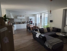 Maison de bourg, 3 Chambres, rénovée en 2017.