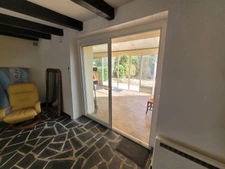 Maisons deux chambres avec dépendances, studio, sur beau terrain