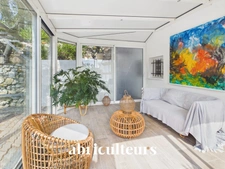 Cantaron<span></span>Propriété d'artistes à fort potentiel au cœur de 1,4 ha de verdure