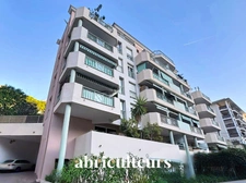 T2 Lumineux avec Terrasse & Piscine - Menton Acacias