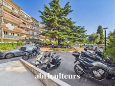 Quartier des Palaces à Menton - Superbe 2 pièces rénové avec Terrasse plein sud, Cave et Parking