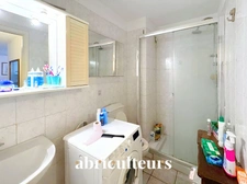 T2 Lumineux avec Terrasse & Piscine - Menton Acacias