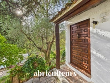 Propriété d'artistes au cœur de 2 ha de verdure - Cantaron