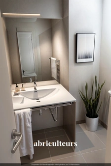 Menton Quartier Riviera : Superbe 2 pièces traversant entièrement rénové avec Terrasse et Place de parking