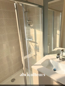 Menton Quartier Riviera : Superbe 2 pièces traversant entièrement rénové avec Terrasse et Place de parking