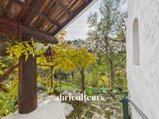 Propriété d'artistes au cœur de 2 ha de verdure - Cantaron