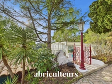 Propriété d'artistes au cœur de 2 ha de verdure - Cantaron