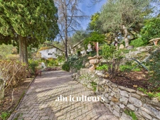 Propriété d'artistes au cœur de 2 ha de verdure - Cantaron