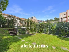 Superbe T2 de 47 m² avec plus de 100 m² d'extérieur vendu dans le quartier du Bas Borrigo à Menton (06500)