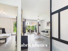 Superbe T2 de 47 m² avec plus de 100 m² d'extérieur vendu dans le quartier du Bas Borrigo à Menton (06500)