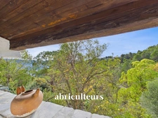 Propriété d'artistes au cœur de 2 ha de verdure - Cantaron