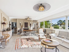 Villa d’exception à 80 m de la Grande Plage – 205 m² – 8 chambres – Jardin paysager, terrasse et grand garage – Carnac Plage