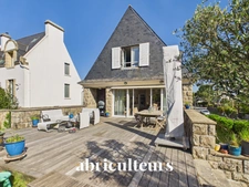 Villa d’exception à 80 m de la Grande Plage – 205 m² – 8 chambres – Jardin paysager, terrasse et grand garage – Carnac Plage