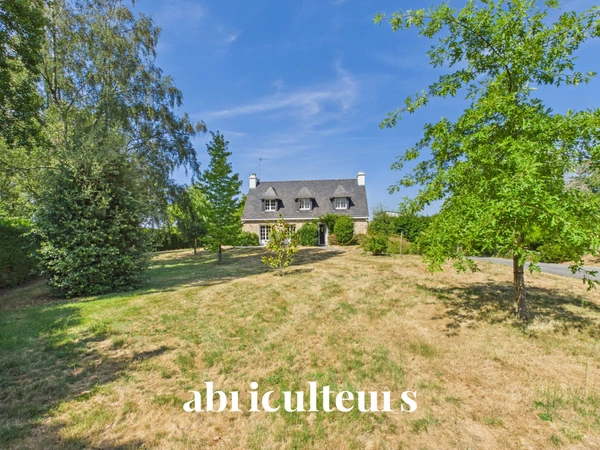 Maison familiale d’environ 160 m² au nord de Vannes (Le Teninio) 56000