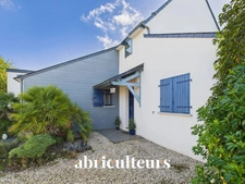 À Erdeven, contemporaine spacieuse et lumineuse, à 10 min des plages<span></span>Calme, vie familiale et prestations de qualité