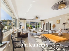 Villa d’exception à 80 m de la Grande Plage – 205 m² – 8 chambres – Jardin paysager, terrasse et grand garage – Carnac Plage