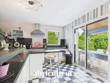 À Erdeven, contemporaine spacieuse et lumineuse, à 10 min des plages<span></span>Calme, vie familiale et prestations de qualité