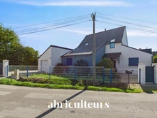 À Erdeven, contemporaine spacieuse et lumineuse, à 10 min des plages<span></span>Calme, vie familiale et prestations de qualité