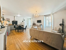 Superbe appartement rénové de 3 pièces au cœur du centre historique, à deux pas du port de Vannes