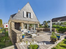 Villa d’exception à 80 m de la Grande Plage – 205 m² – 8 chambres – Jardin paysager, terrasse et grand garage – Carnac Plage
